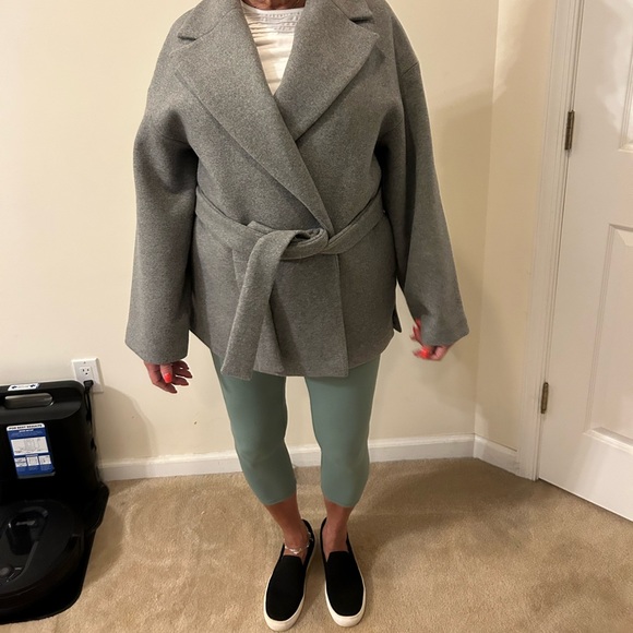 NWT Gap Gray Wrap Coat, Size M but is more like a L. Long sleeves and wide. - Picture 8 of 9